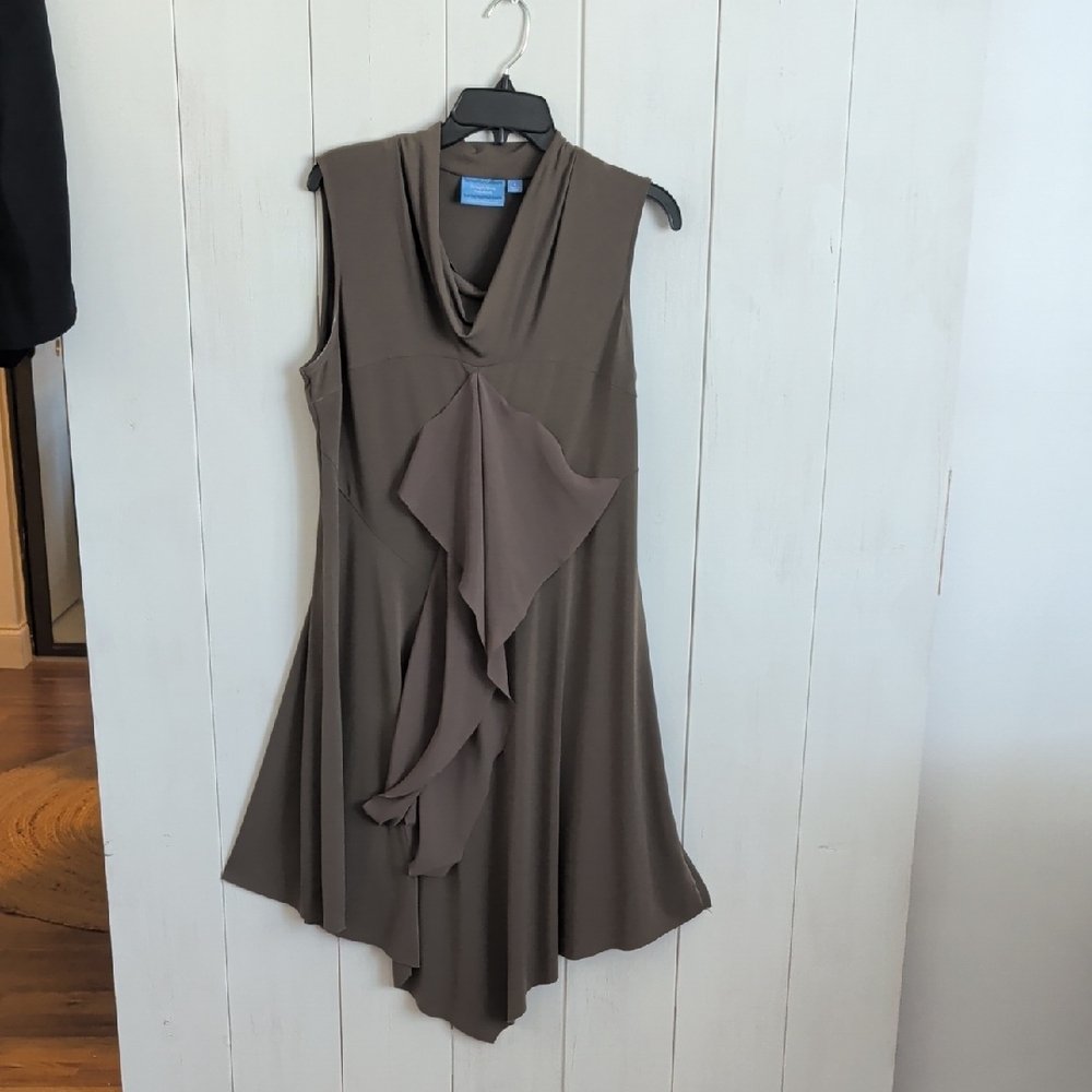 Elegant Brown Sleeveless Dress